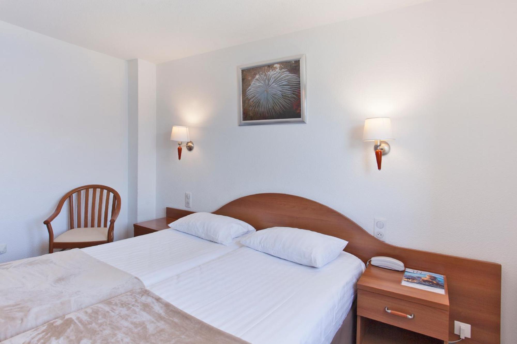 Le Neptune & Spa Propriano  Exterior photo