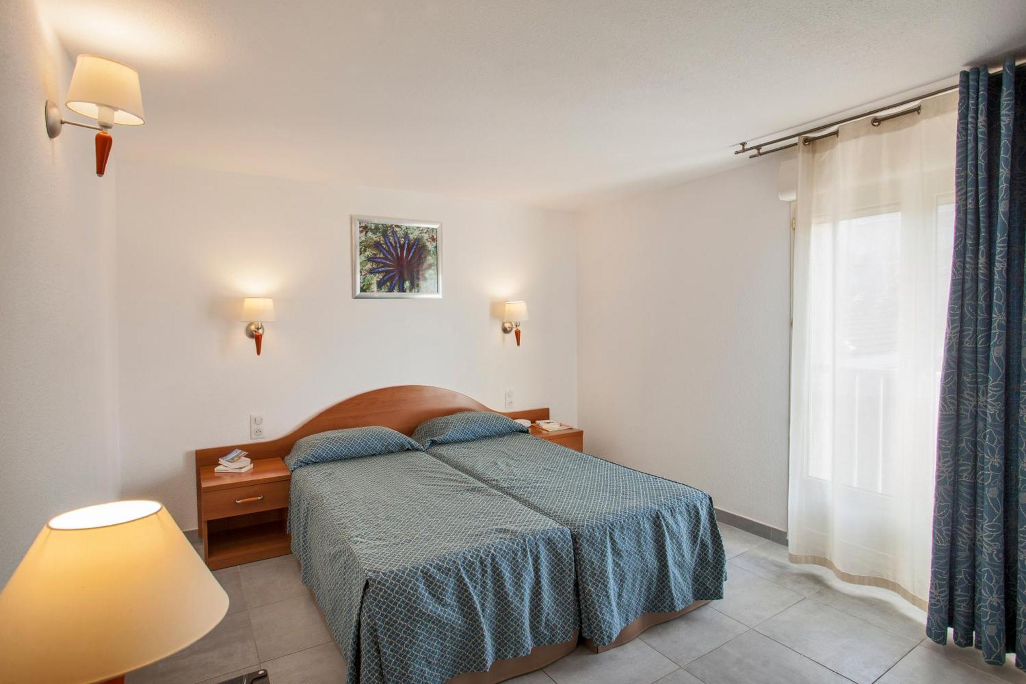 Le Neptune & Spa Propriano  Exterior photo