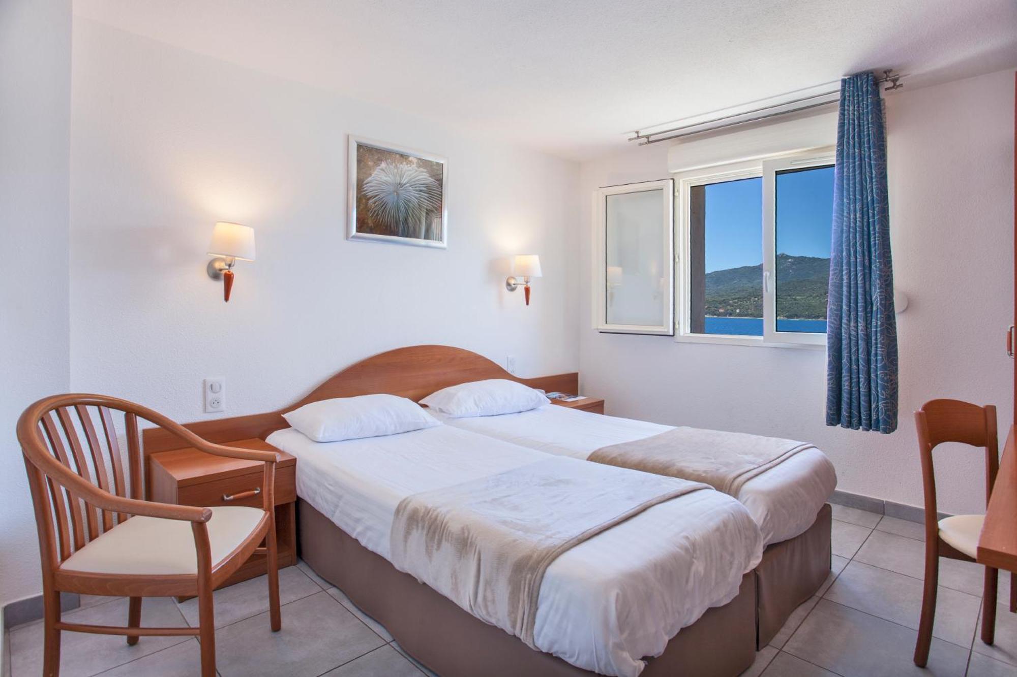 Le Neptune & Spa Propriano  Exterior photo